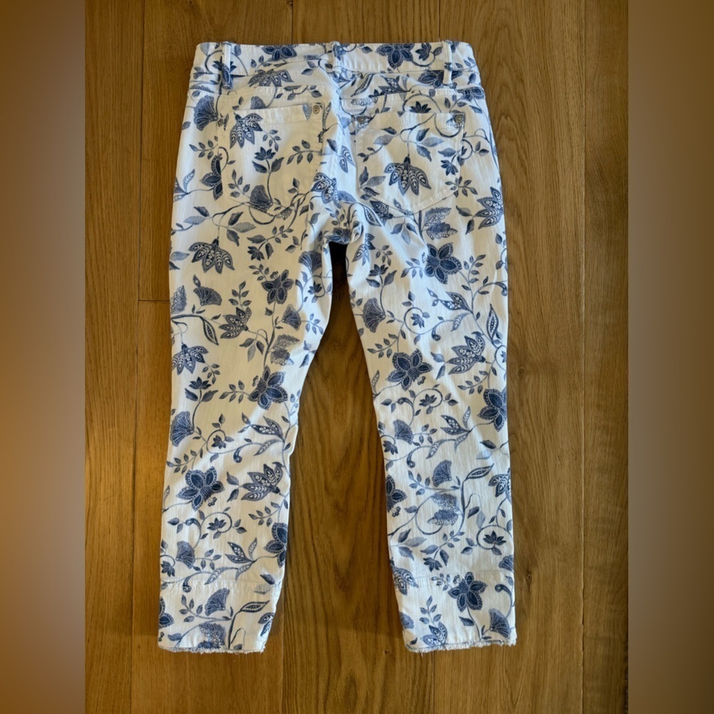 J. Jill Authentic Fit Cropped Jeans Blue White Floral Print Size 2 - Picture 5 of 5